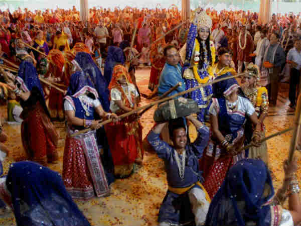 ಹೋಳಿ ಸಂಭ್ರಮದ ಆಚರಣೆ ಚಿತ್ರಗಳು