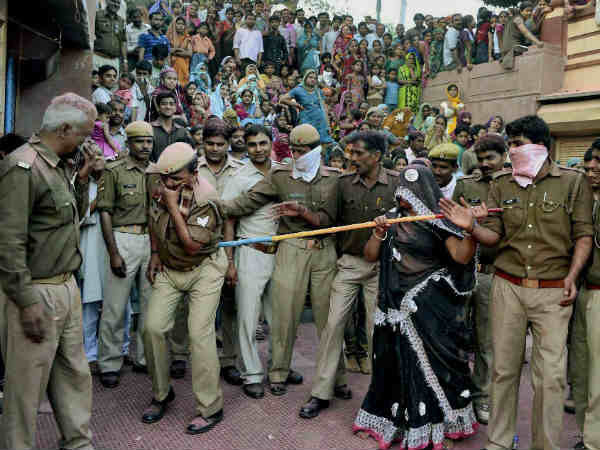 ಹೋಳಿ ಸಂಭ್ರಮದ ಆಚರಣೆ ಚಿತ್ರಗಳು