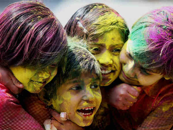 ಹೋಳಿ ಆಚರಿಸಿ ನೀರು ಉಳಿಸಿ