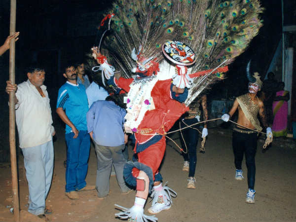ಶಿರಸಿಯಲ್ಲಿ ಬೇಡರ ವೇಷ, ಹೋಳಿ ವಿಶೇಷ