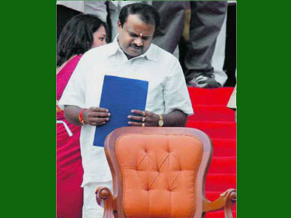 ಕುಮಾರಸ್ವಾಮಿ Vs ಕಾಂಗ್ರೆಸ್