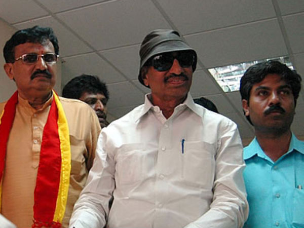 ವಾಟಾಳ್ ಓದಿರುವುದು ಕನ್ನಡ ಮಾತ್ರ 