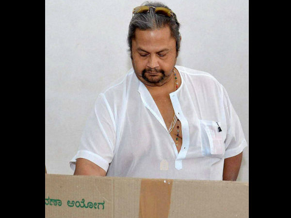 ಮತದಾನ ಹಕ್ಕು ಚಲಾಯಿಸಿದ ಕರ್ನಾಟಕ