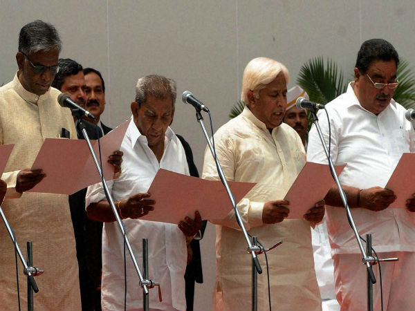 ಪ್ರಮಾಣವಚನ ಸಮಾರಂಭಕ್ಕೆ ಕಾಂಗ್ರೆಸ್ಸಿಗರೇ ಗೈರು