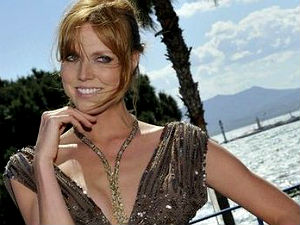 second-theft-at-cannes-rs-22-cr-necklace-stolen second-theft-at-cannes-rs-22-cr-necklace-stolen