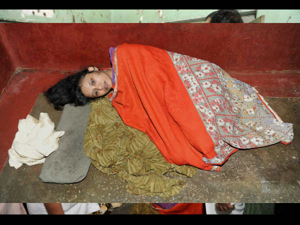 ಮಲ್ಲೇಶ್ವರಂನ ಕೋಣೆಯಲ್ಲಿ ಬಂದಿ