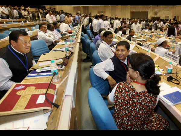 ಆರಂಭದಲ್ಲೇ ವಿರೋಧ