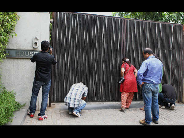 ರಾಜೀನಾಮೆಗೆ ಆಗ್ರಹ