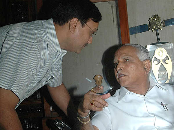 ಮಾಹಿತಿ ಹಕ್ಕು ಕಾಯ್ದೆ ಅಸ್ತ್ರ ಜೋರಾಗಿದೆ: 