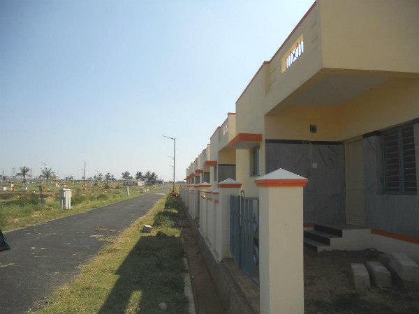 4 ಲಕ್ಷ ಮನೆಗಳು 4 ಲಕ್ಷ ಮನೆಗಳು