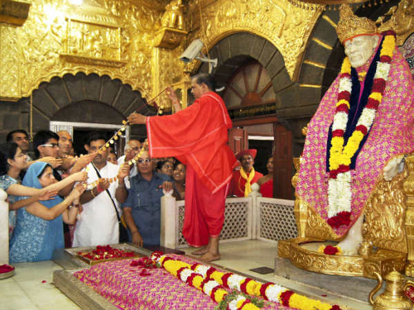ಸಾಯಿಬಾಬಾಗೆ ಭಾರಿ ಹಾರ