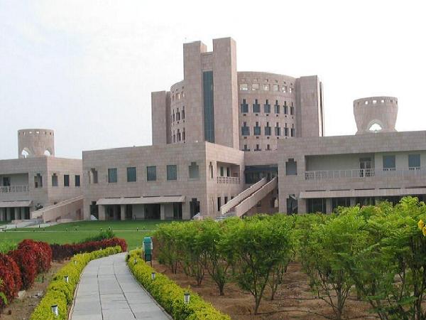 ಈ ಹಿಂದಿನ ಭರ್ಜರಿ ಆಫರ್ ಈ ಹಿಂದಿನ ಭರ್ಜರಿ ಆಫರ್