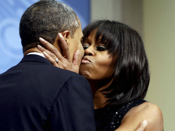 ಒಬಾಮಾ, ಮಿಷೆಲ್ ಚುಂಬನ ವಿನಿಮಯ ಒಬಾಮಾ, ಮಿಷೆಲ್ ಚುಂಬನ ವಿನಿಮಯ