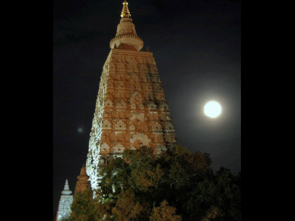 ಹುಣ್ಣಿಮೆಯಂದು ಕಂಡ ದೇಗುಲ