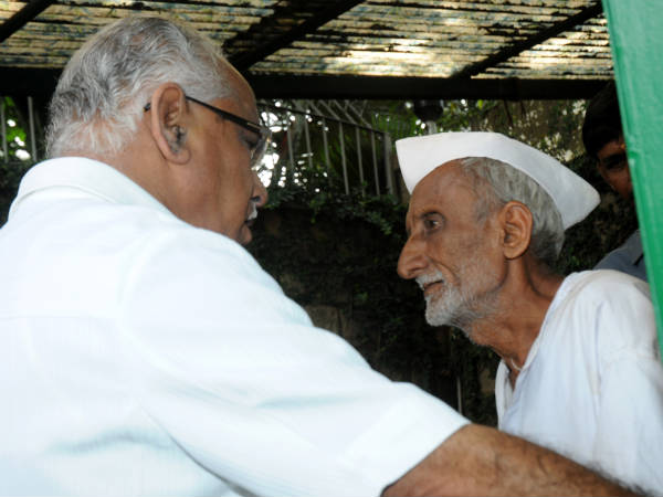ಮೋದಿ ಮೇಲೆ ಅವಲಂಬಿತ