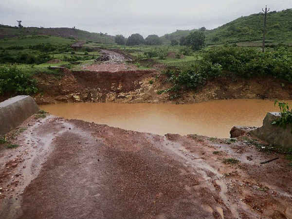 ಸೇತುವೆ ಇನ್ನಿಲ್ಲ ಸೇತುವೆ ಇನ್ನಿಲ್ಲ