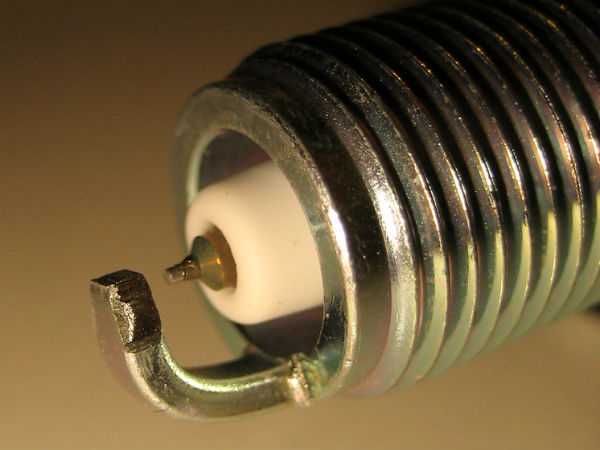 ಸ್ಪಾರ್ಕ್ ಪ್ಲಗ್ ಕೂಡ ಬದಲಿಸುತ್ತಿರಿ