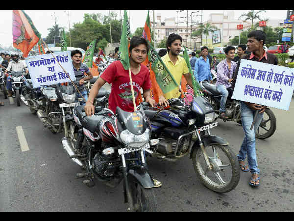 ಯುಪಿಎ ವಿರುದ್ಧ ಪ್ರತಿಭಟನೆ