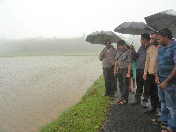 ಅಧಿಕಾರಿಗಳಿಂದ ಮಳೆಹಾನಿಯ ವೀಕ್ಷಣೆ