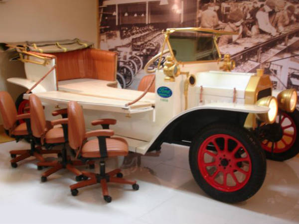 ಹೈದರಾಬಾದಿನ ಸುಧಾಕರ್ ಯಾದವ್ ವಿಂಟೇಜ್ ಕಾರು