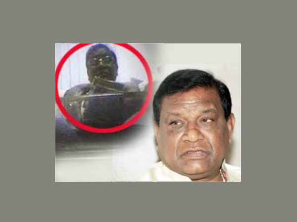 ದಲಿತ ನಾಯಕ ಅಧ್ಯಕ್ಷ ಪದವಿಯಿಂದ ಇಳಿದ ಪ್ರಸಂಗ