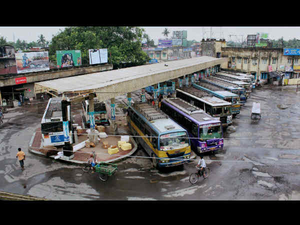 ಸುತ್ತಲೂ ನೀರು