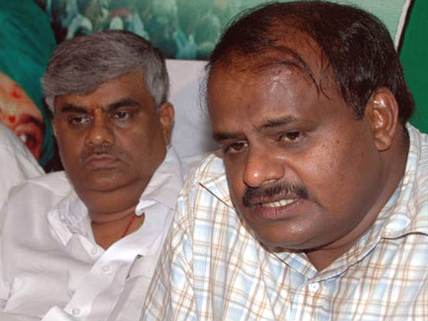 ಸಿದ್ದರಾಮಯ್ಯ ಪರ ರೇವಣ್ಣ ಕಣ್ಣೀರನ್ನೂ ಹಾಕಿದ್ದರು