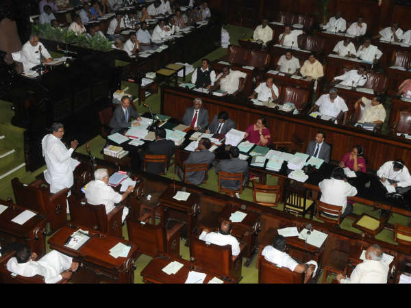 ಮಂಡಳಿಯಲ್ಲಿ ಜನಪ್ರತಿನಿಧಿಗಳು