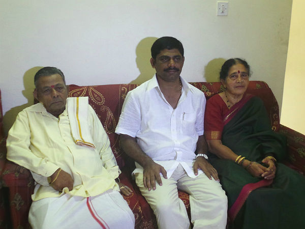 ಡಿಕೆ ಸುರೇಶ್ ಅಖಾಡಕ್ಕೆ: ತಂದೆ-ತಾಯಿಯ ಜತೆ 