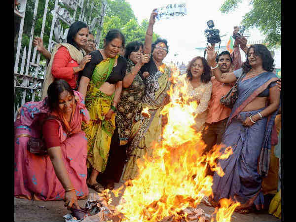 ಲಕ್ನೋದಲ್ಲಿ ದುರ್ಗಾಶಕ್ತಿಗೆ ಬೆಂಬಲ