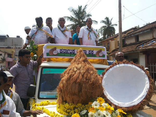 ಈಡುಗಾಯಿ ಚೂರು ಯಾವ ಪಕ್ಷಕ್ಕೆ? 
