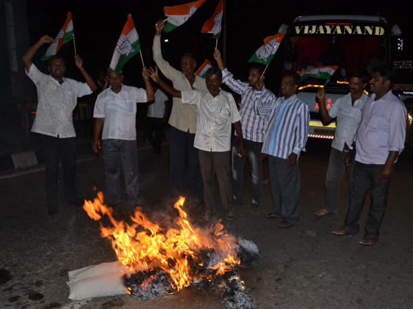 ಪ್ರತಿಕೃತಿ ದಹನ