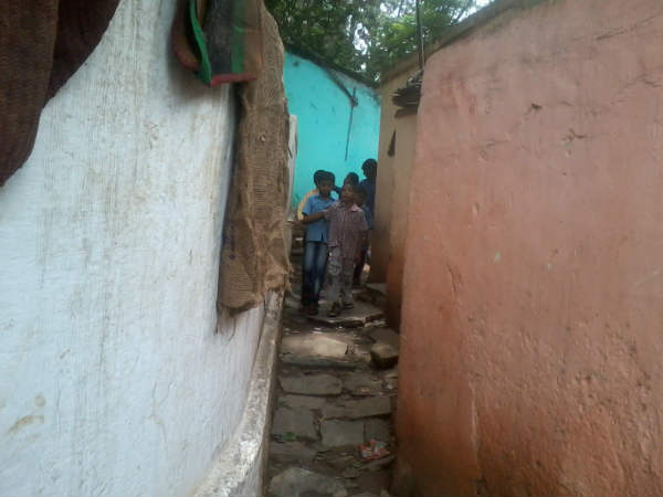 ರಸ್ತೆಯೇ ಇಲ್ಲಾ ಸಾರ್