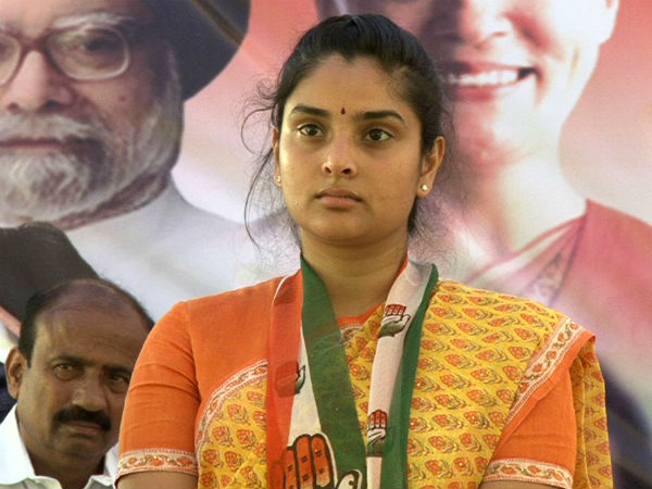 ದಿವ್ಯವಾಗಿ ಪ್ರತಿಸ್ಪಂದಿಸಿದ ದಿವ್ಯಸ್ಪಂದನ