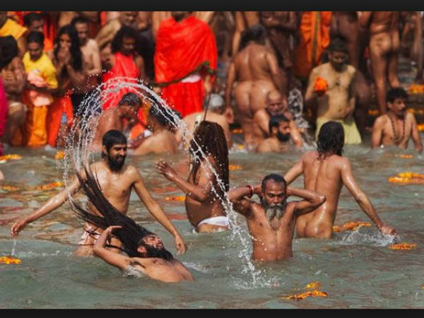 ಹಿಂದೂಗಳು ಮತ್ತು ಕ್ರೈಸ್ತರ ಸರಾಸರಿ ತಿಂಗಳ ಖರ್ಚು