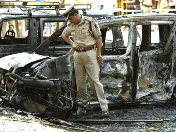 ಬೆತ್ತಲೆ ಜಗತ್ತು ಅನಾವರಣ ಬೆತ್ತಲೆ ಜಗತ್ತು ಅನಾವರಣ