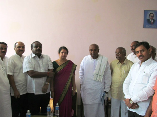 ಕುಮಾರಸ್ವಾಮಿಗೆ ಹಾಸನದಲ್ಲೇ ಕಡಿವಾಣ 