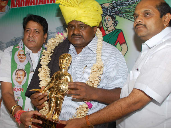 ಪಕ್ಷ ಸಂಘಟನೆಯಲ್ಲಿ ತೊಡಗಿಸಿಕೊಳ್ಳೋಣ-ಕುಮಾರಸ್ವಾಮಿ ಸಲಹೆ 