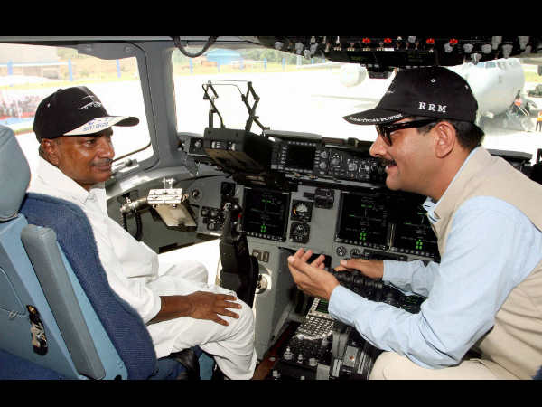 ದೈತ್ಯ ಯುದ್ಧ ಸಾರಿಗೆ ವಿಮಾನ