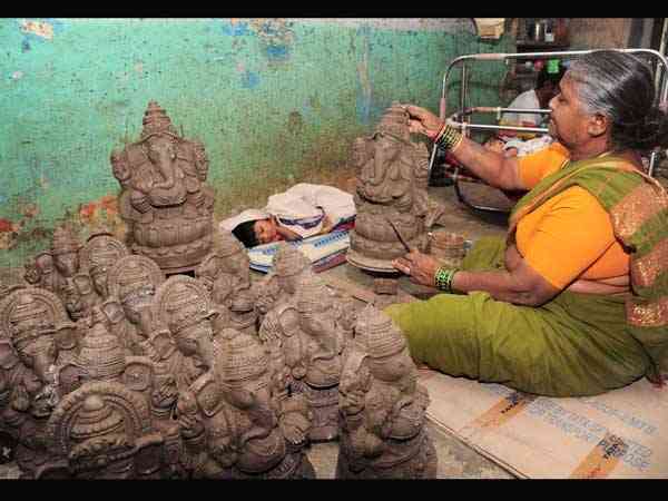 ಮಣ್ಣಿನ ಗಣಪ ಬಳಸಿ
