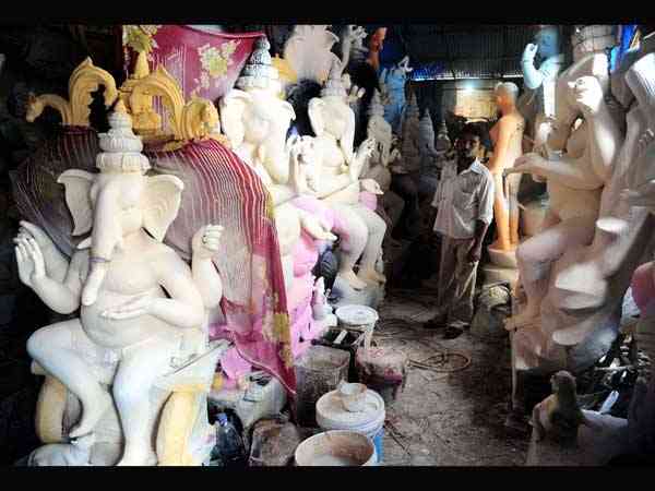 ಗಣೇಶ ಹಬ್ಬದ ಸಂಭ್ರಮಕ್ಕೆ ಮಣ್ಣಿನ ಗಣಪ ಬಳಸಿ