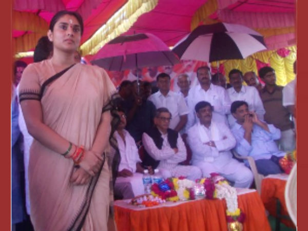 ರಾಜಕೀಯಕ್ಕೆ ಬನ್ನಿ