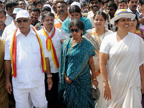 ಮತ ವಿಭಜನೆ ಕಾರಣ