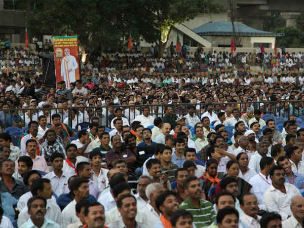 ಸಾಲು-ಸಾಲು ಸಮಾವೇಶ