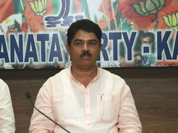 ಅಶೋಕ್ ವಿರೋಧ 