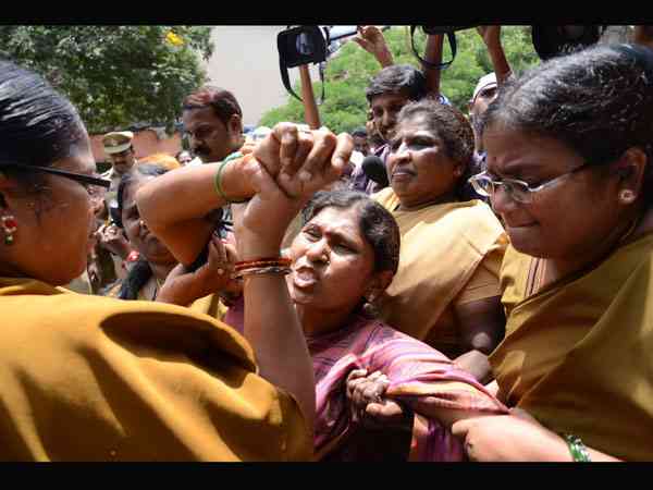ವೈಎಸ್ಸಾರ್ ಪಕ್ಷದ ಹರ್ಷ