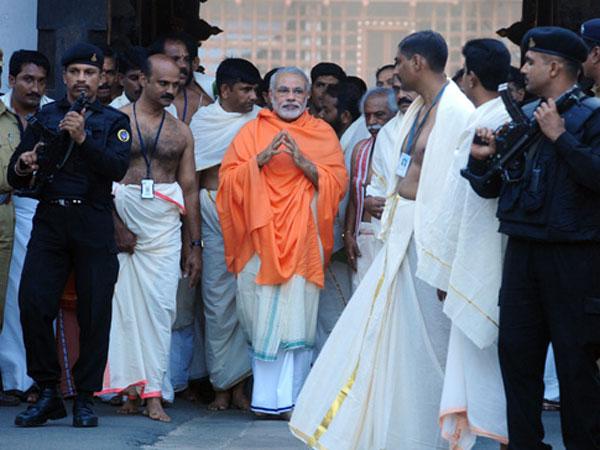 ನರೇಂದ್ರ ಮೋದಿ ಅನಂತಪದ್ಮನಾಭ ದೇಗುಲ ಭೇಟಿ 