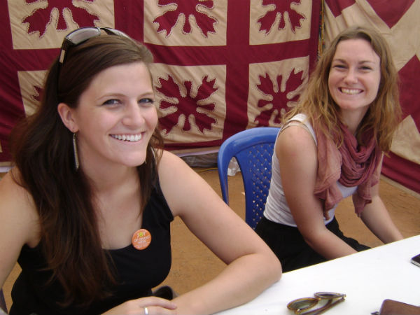 ಬಡ ಬಾಲೆಯರ ಸೇವೆಗೆ ಯುಕೆ ಯುವತಿಯರು