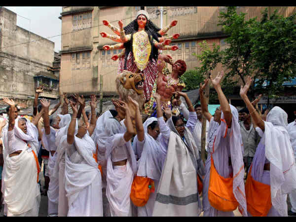 ವಿಧವೆಯರಿಂದ ಪೂಜೆ