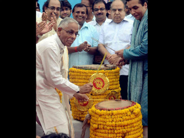 ಸಂಭ್ರಮದಲ್ಲಿ ಗವರ್ನರ್ 